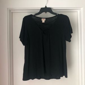 Crisscross V-neck tee